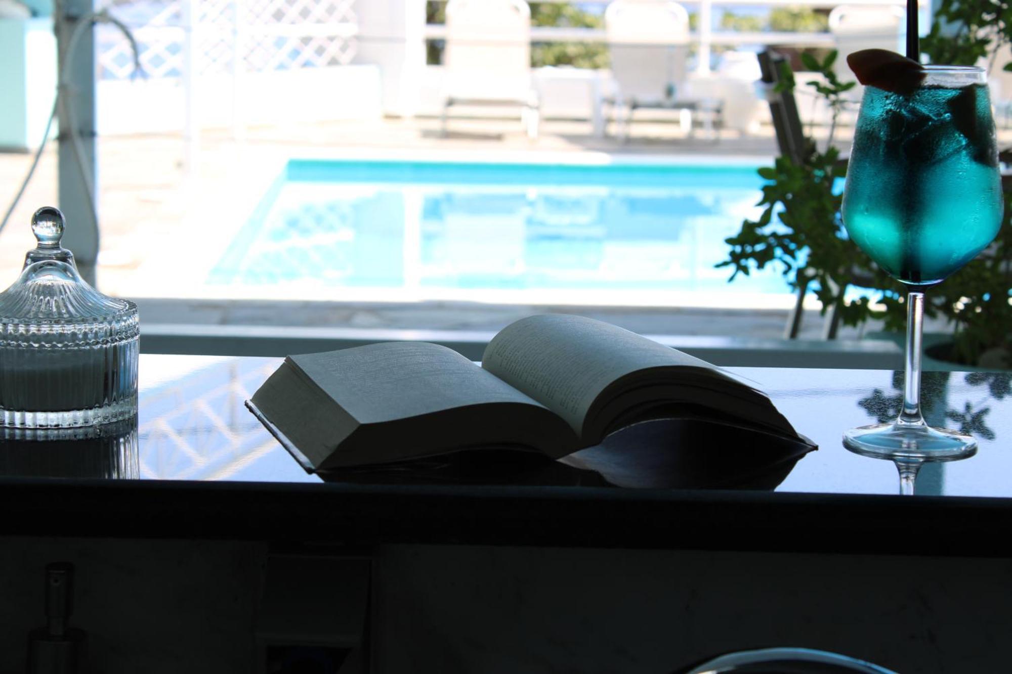 Tropicana Inn นีดรี ภายนอก รูปภาพ